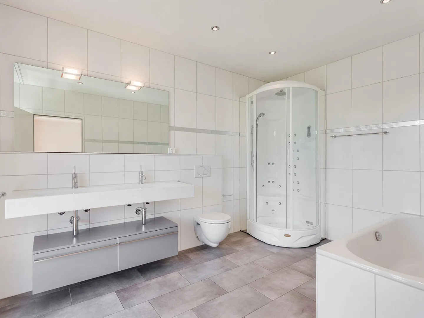 THE BRICK HOUSE 2.0 | Doppeleinfamilienhaus nahe Seeufer - Foto 12 von 13