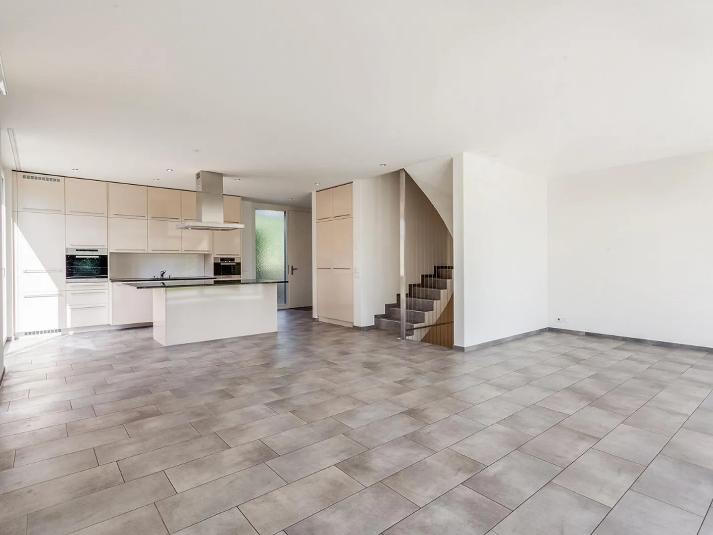 THE BRICK HOUSE 2.0 | Doppeleinfamilienhaus nahe Seeufer - Foto 5 von 13