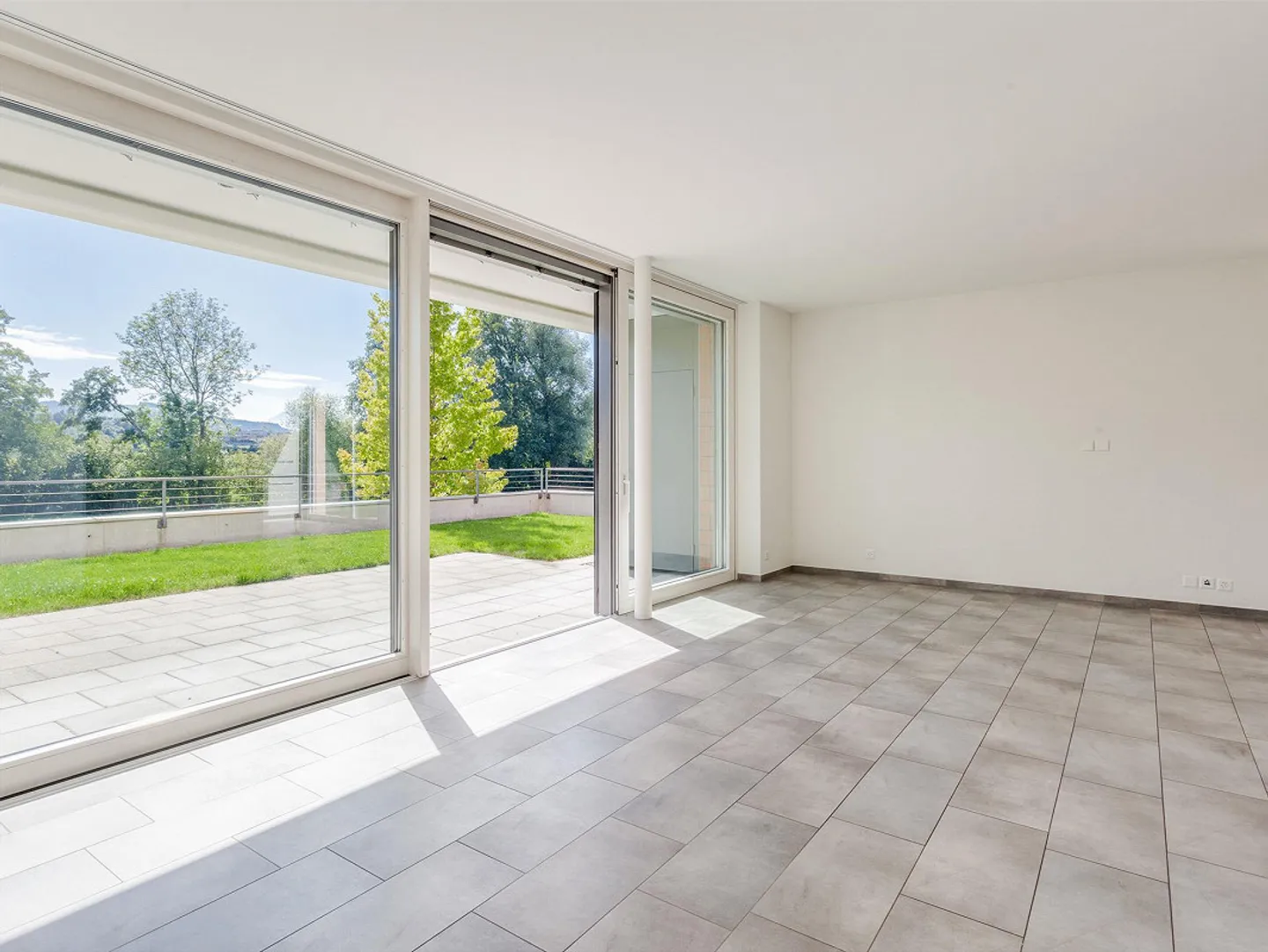 THE BRICK HOUSE 2.0 | Doppeleinfamilienhaus nahe Seeufer - Foto 7 von 13