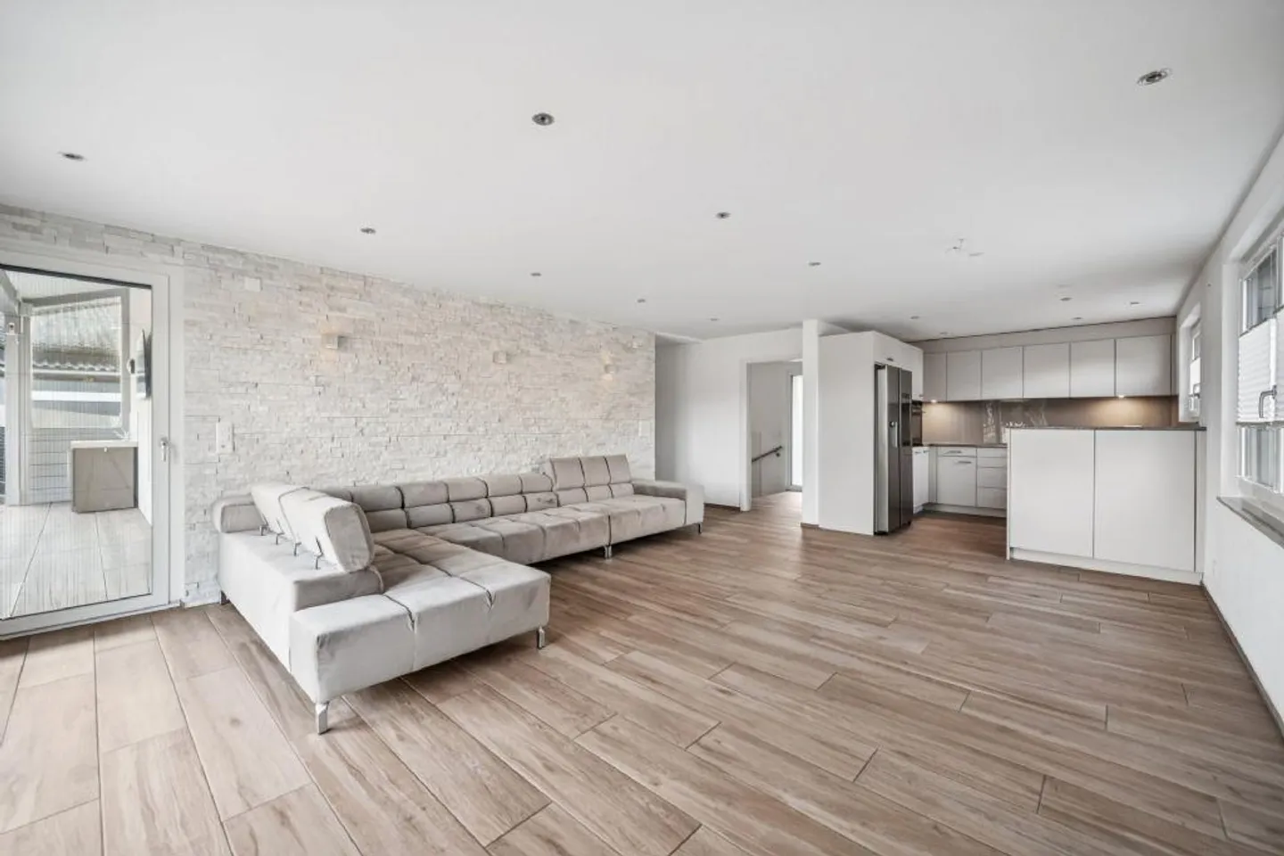 WELLNESS OASIS WITH POOL | STYLISH AND ELEGANT | SMART SPACE CONCEPT - Photo 6 of 13