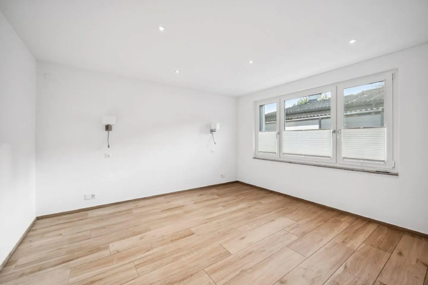 WELLNESS OASIS WITH POOL | STYLISH AND ELEGANT | SMART SPACE CONCEPT - Photo 9 of 13