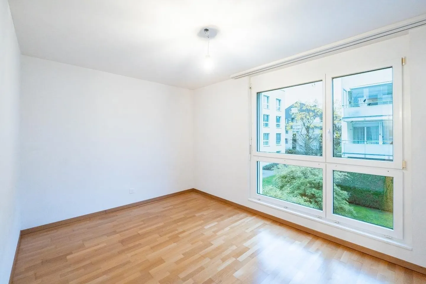 Light-flooded 4.5-room apartment with Säntis view - Photo 2 of 10