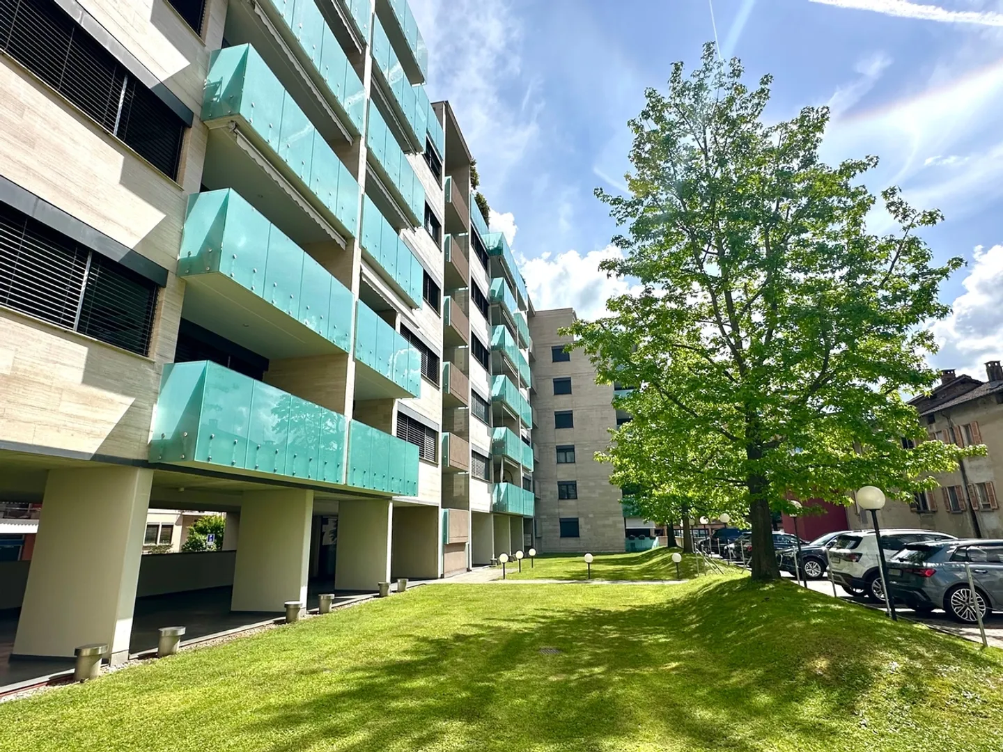 Exklusivität und Modernität im Zentrum von Lugano. - Foto 1 von 11