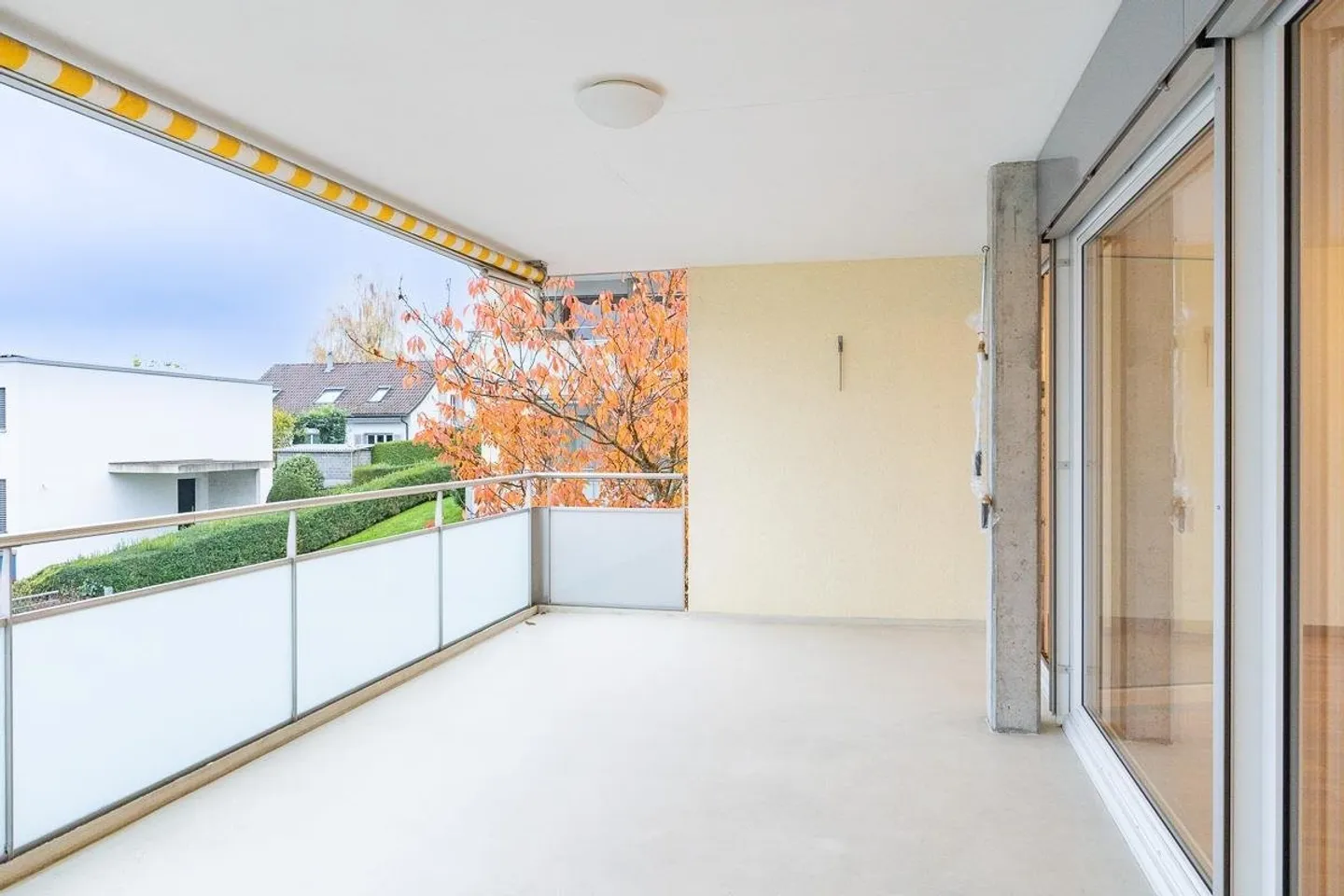 Light-flooded 4.5-room apartment with Säntis view - Photo 9 of 10