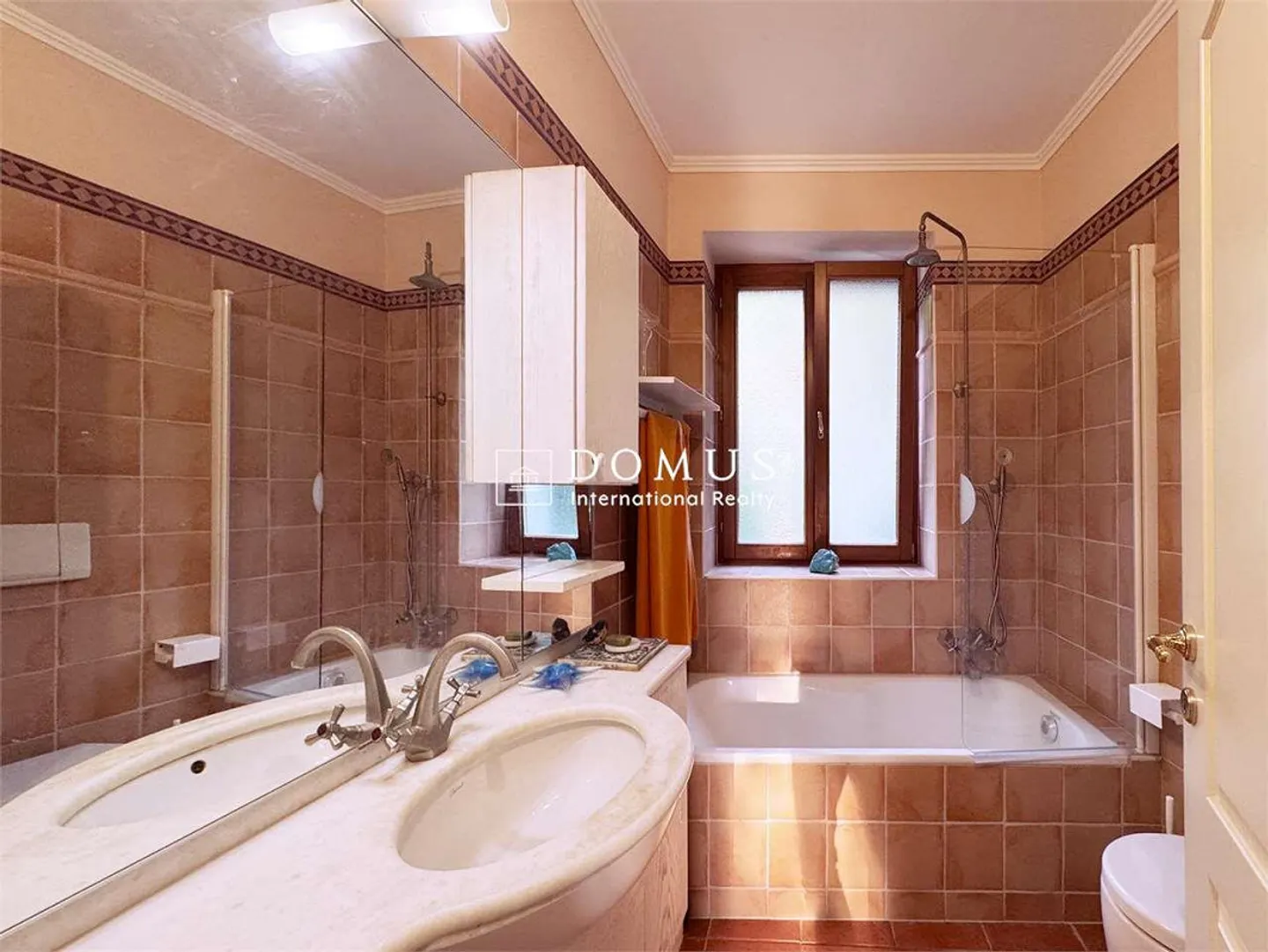 Spacious apartment with swimming pool - Photo 9 of 13