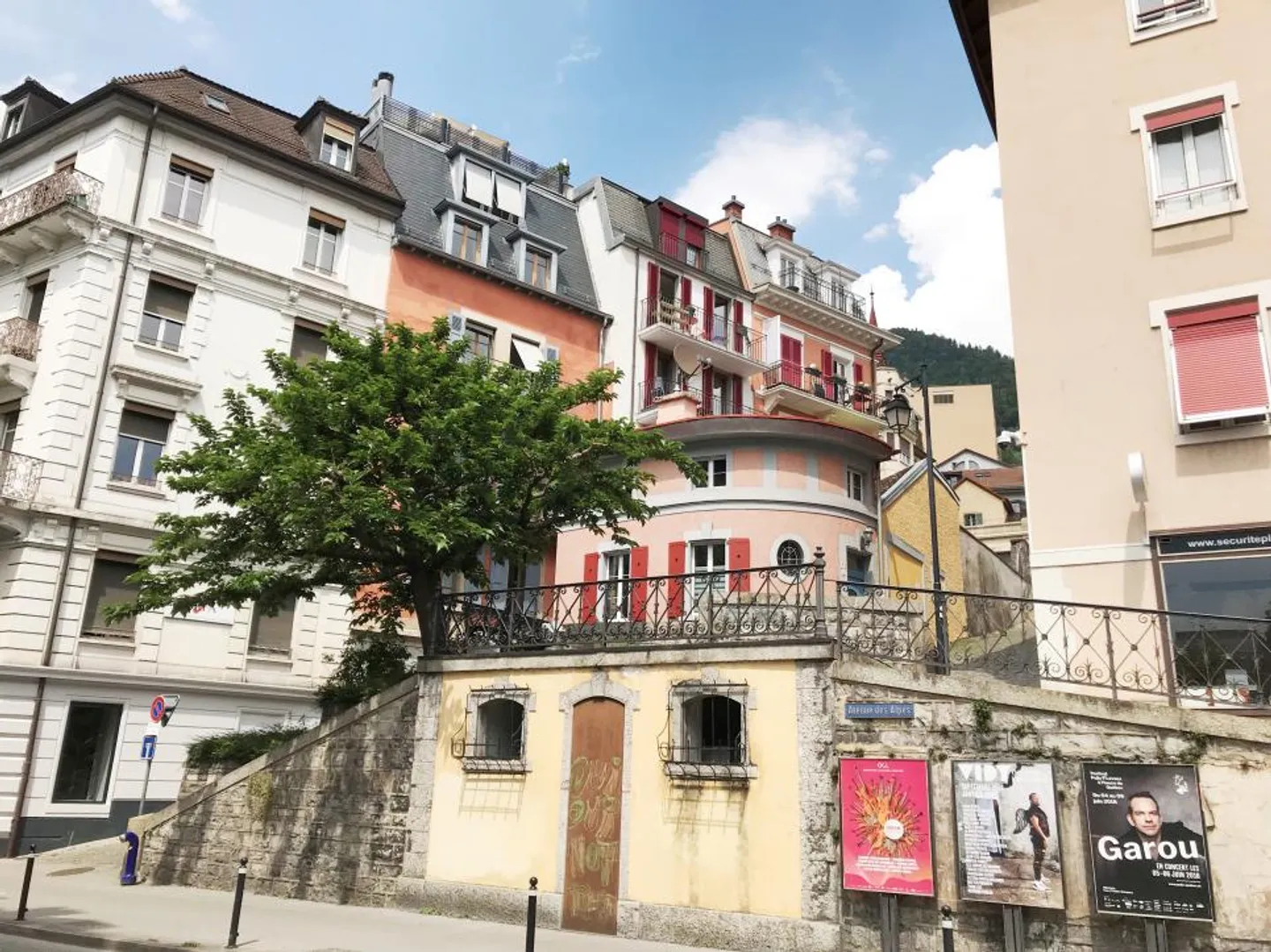 UNIQUE CHARACTER IN THE CITY CENTER - Photo 6 of 11