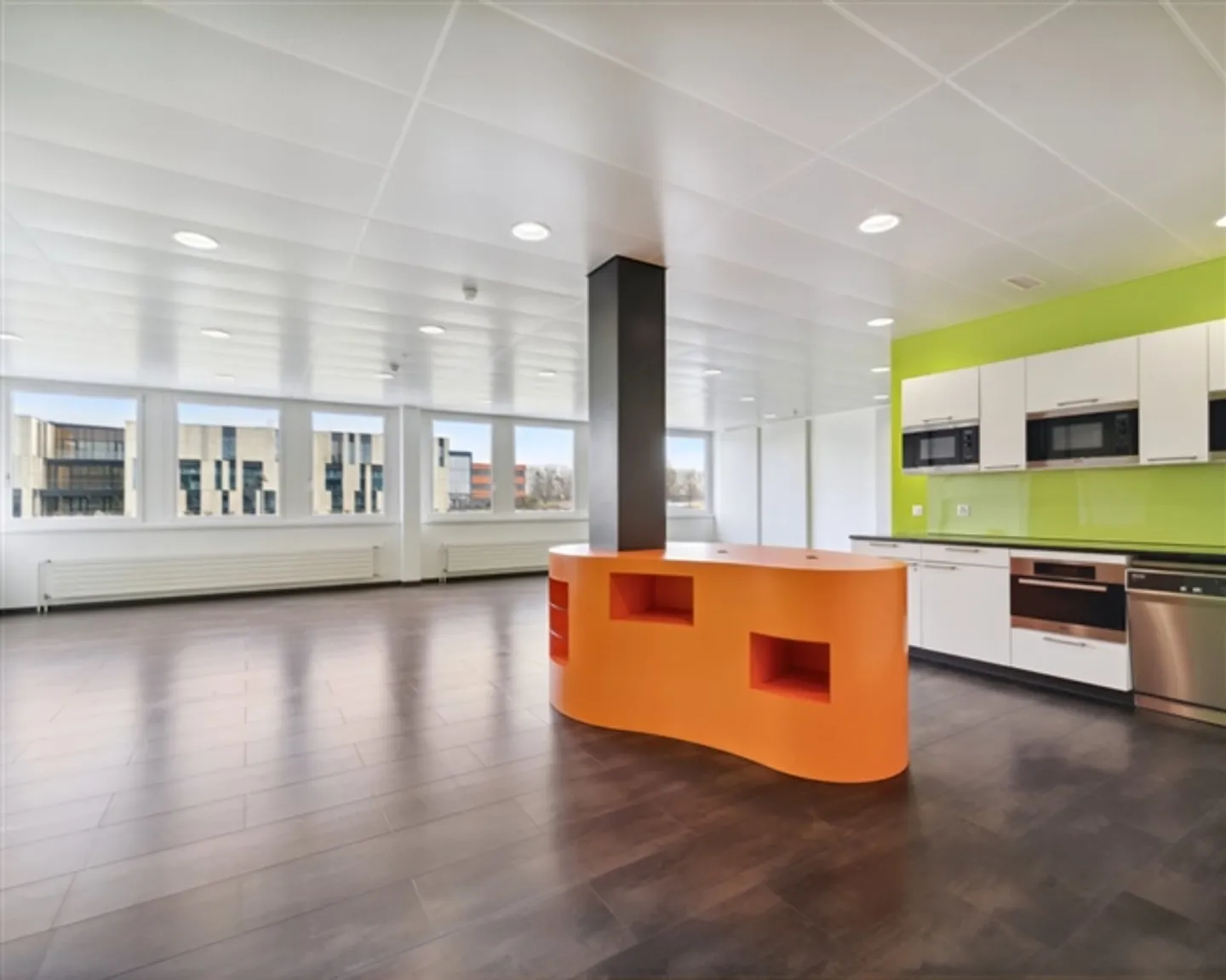 Spacious, high-end fitted office space - Photo 13 of 13