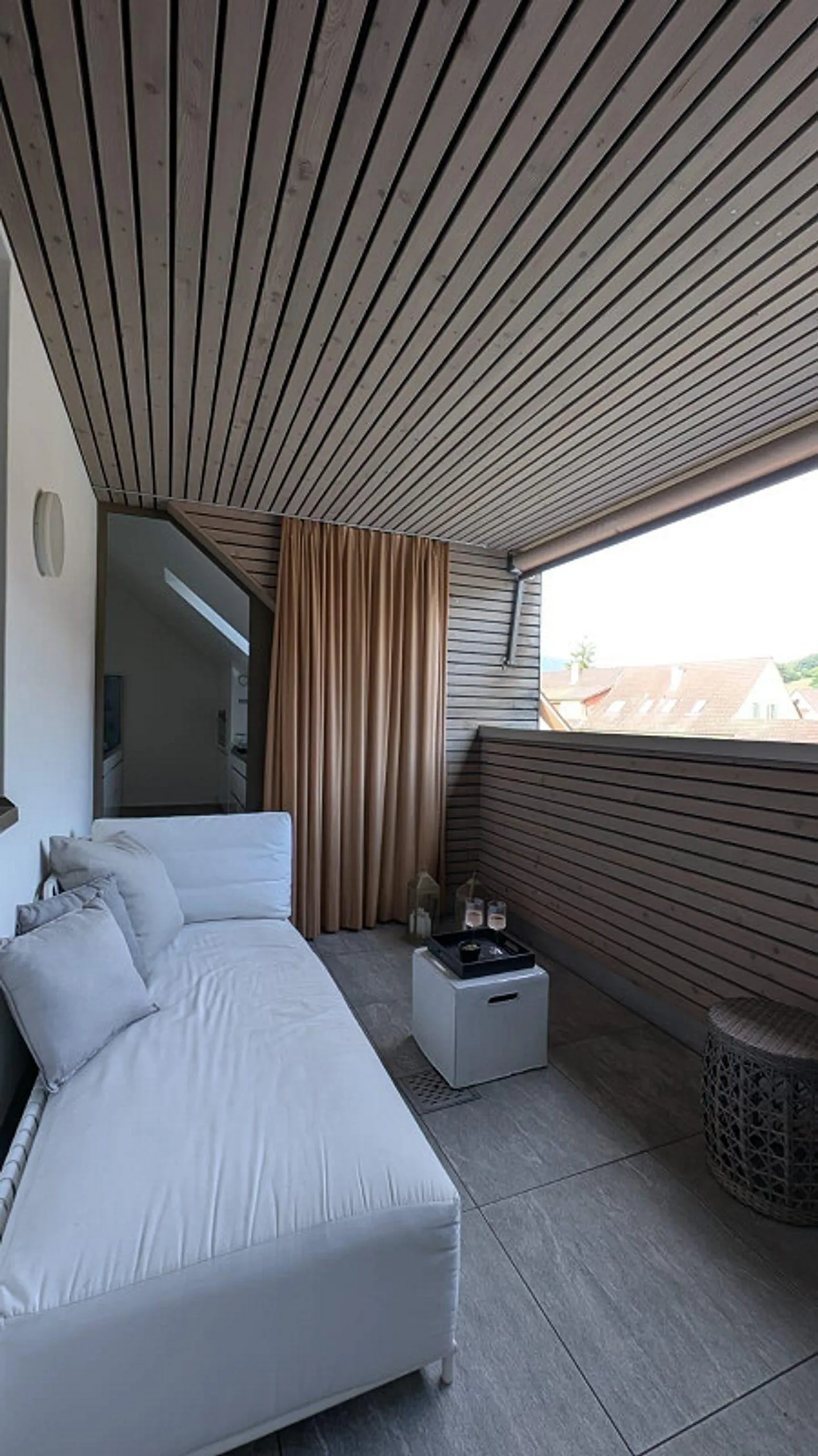 Exclusive Apartment - up to 5m Ceiling Height - View of the Lägern - Photo 12 of 17