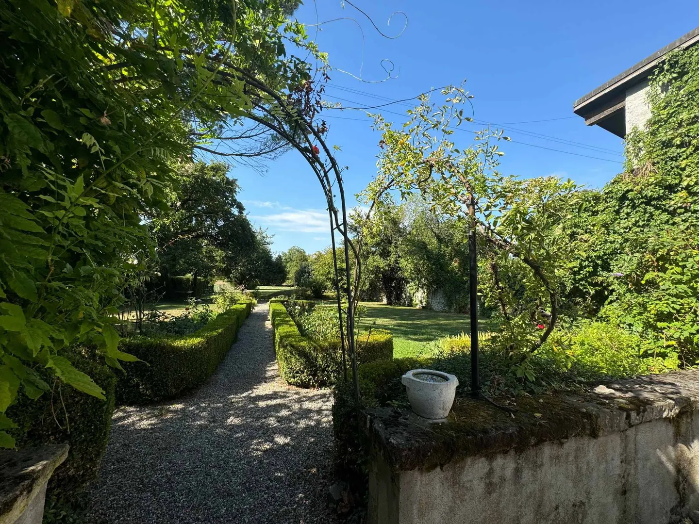 Maison Familiale avec Jardin - Photo 3 sur 5