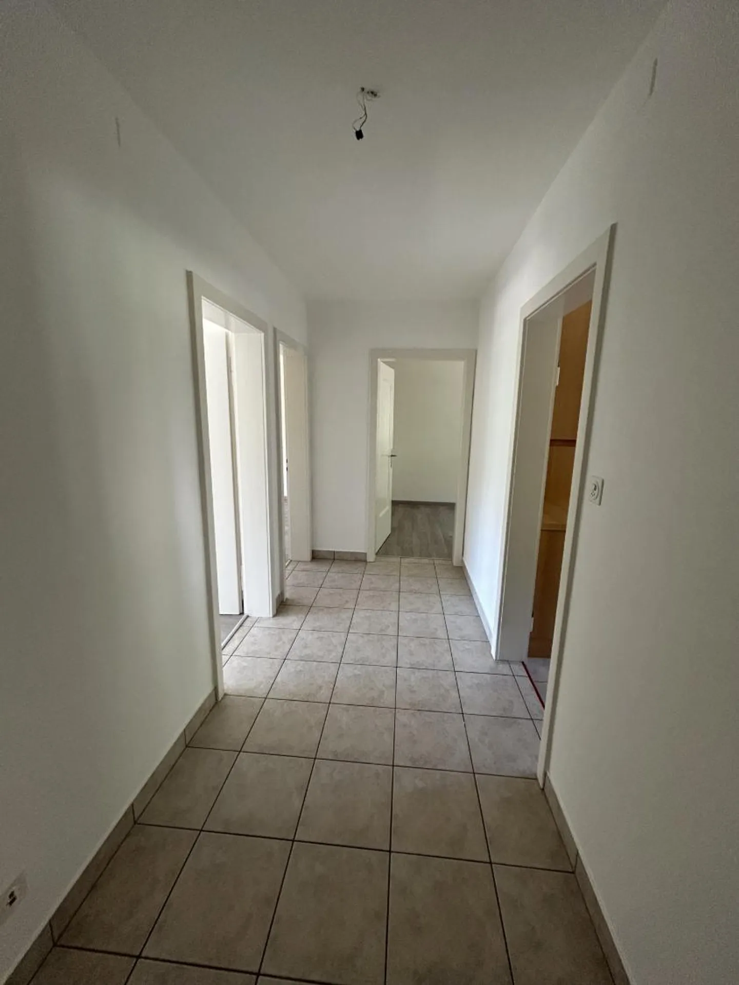 Zu vermieten: 3-Zimmer-Wohnung mit Balkon - Paul-Charmillot 82, St-Imier - Foto 9 von 9