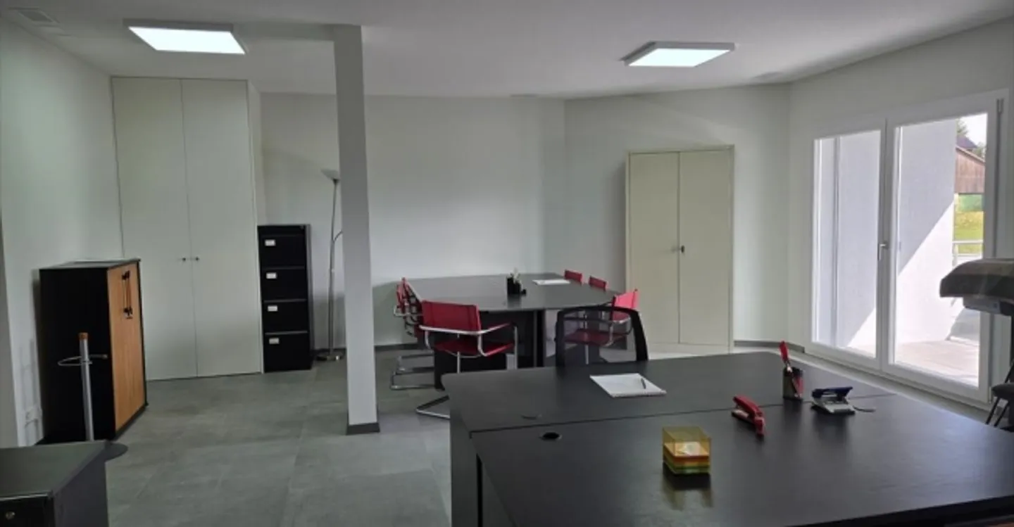 Immeuble mixte à louer - Photo 3 sur 5