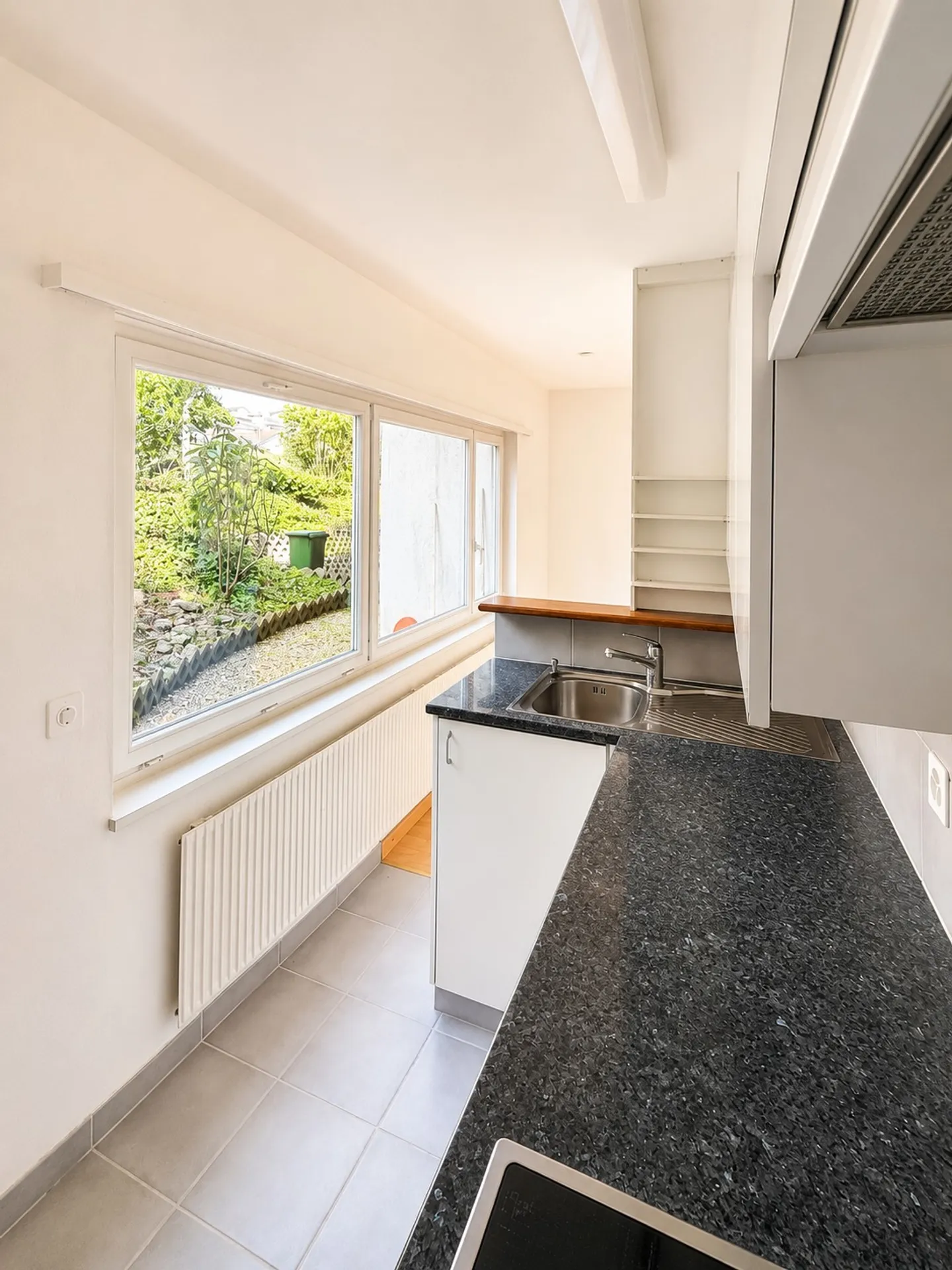 Appartement attrayant de 2,5 pièces avec espace de jardin - Photo 4 sur 8