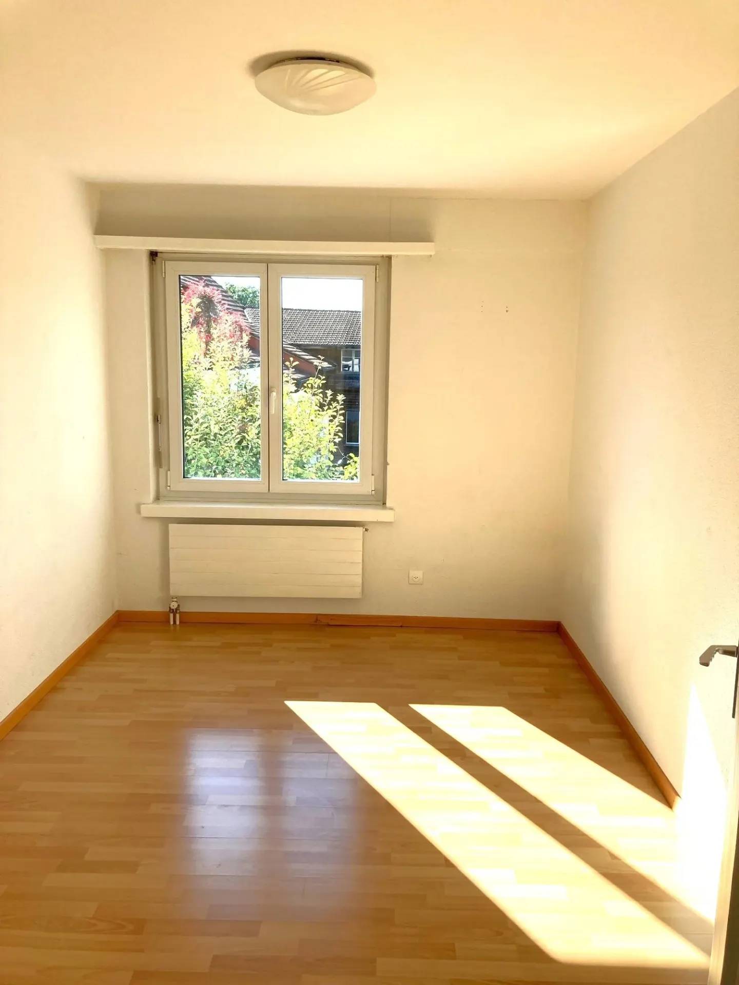 An ruhiger, schöner Lage vermieten wir - Photo 3 of 14