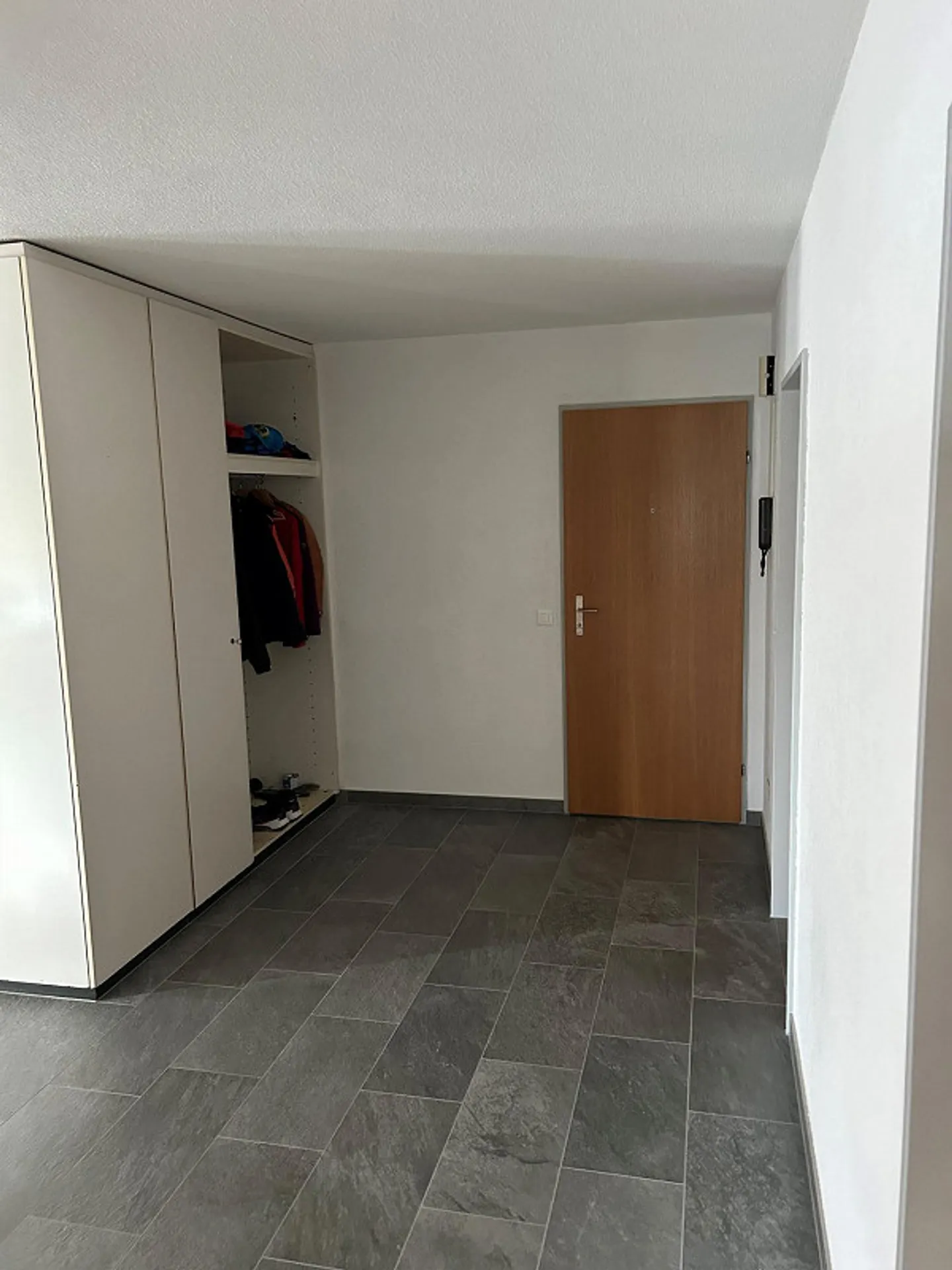 Spacious, bright 5.5-room apartment with swimming pool, fitness, sauna - Photo 9 of 14
