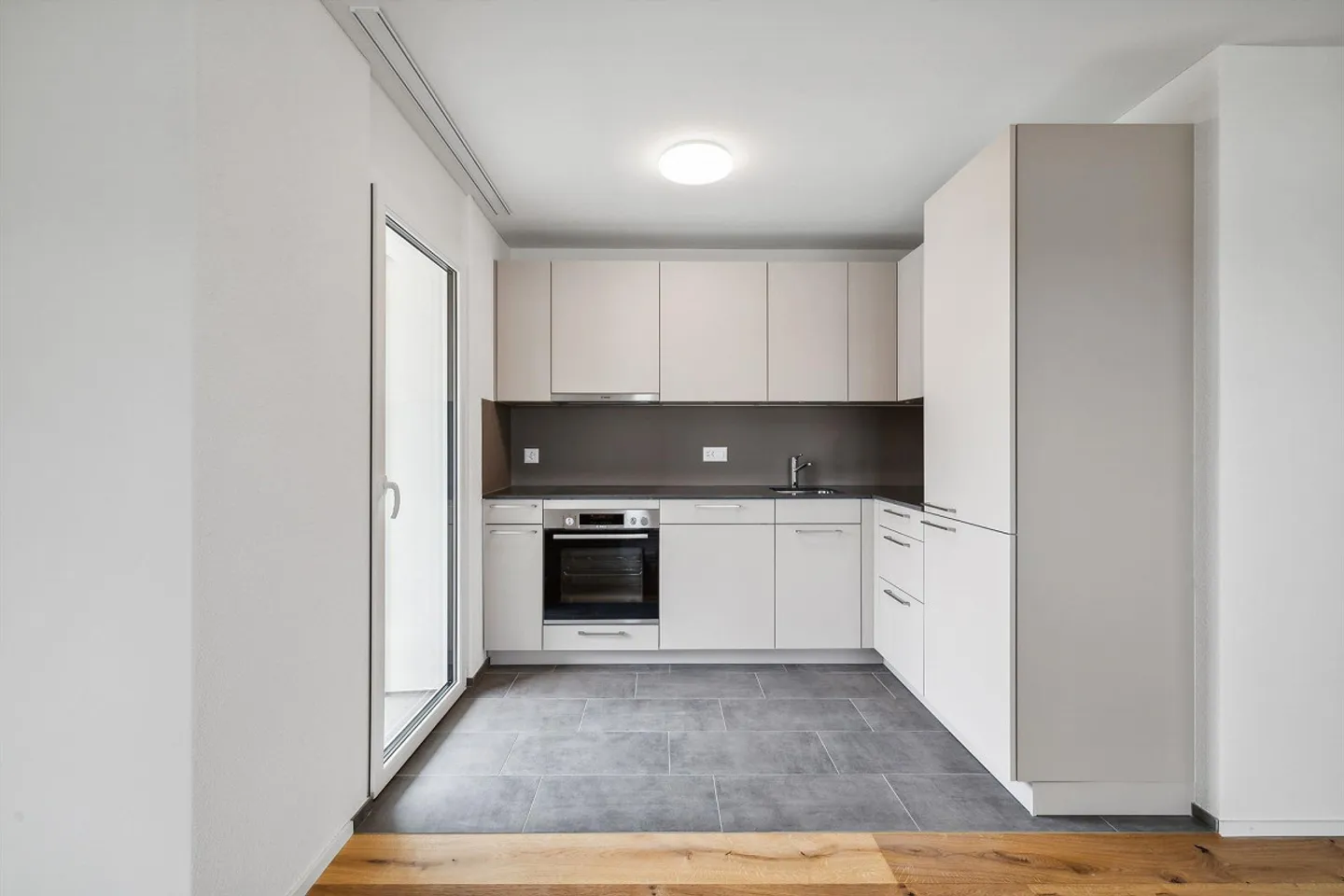Appartamento 3.5 stanze all'avanguardia nel centro di Niederuzwil - Foto 3 di 12