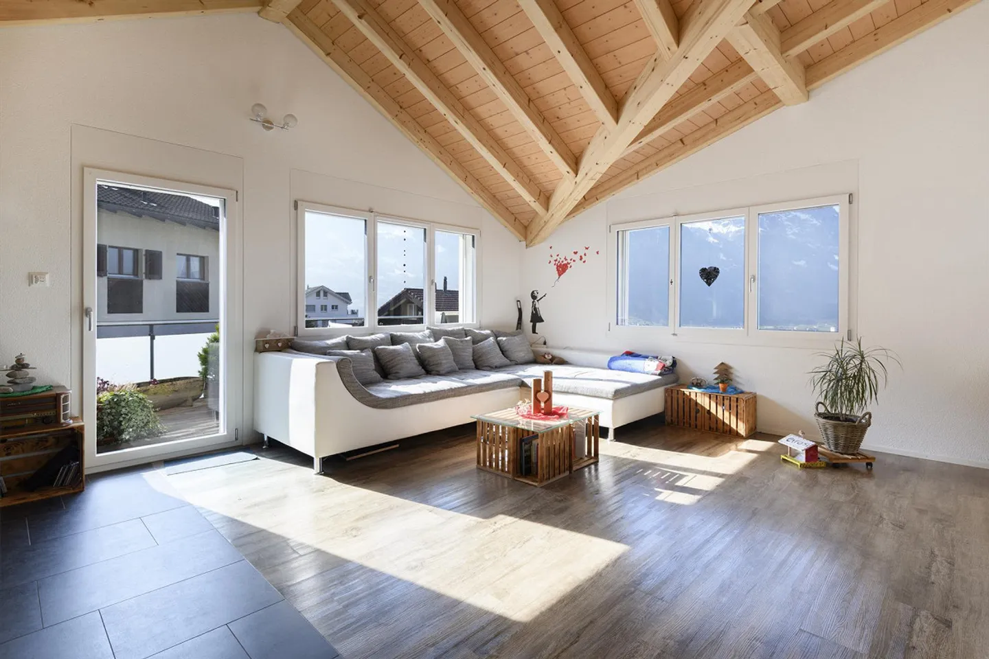 appartement sous les combles récemment rénové - Photo 1 sur 5