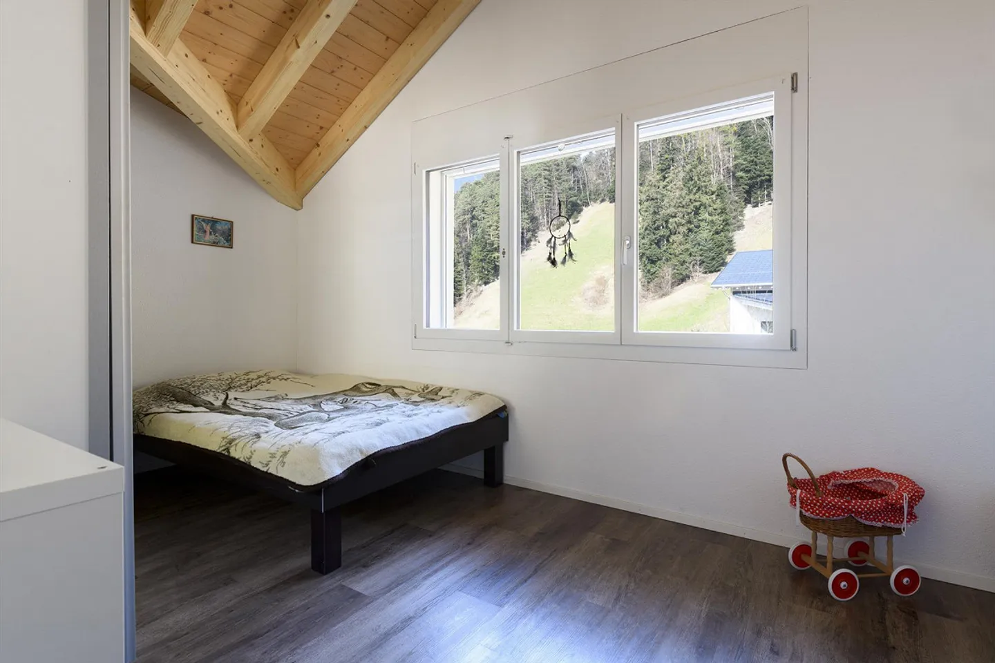 appartement sous les combles récemment rénové - Photo 4 sur 5