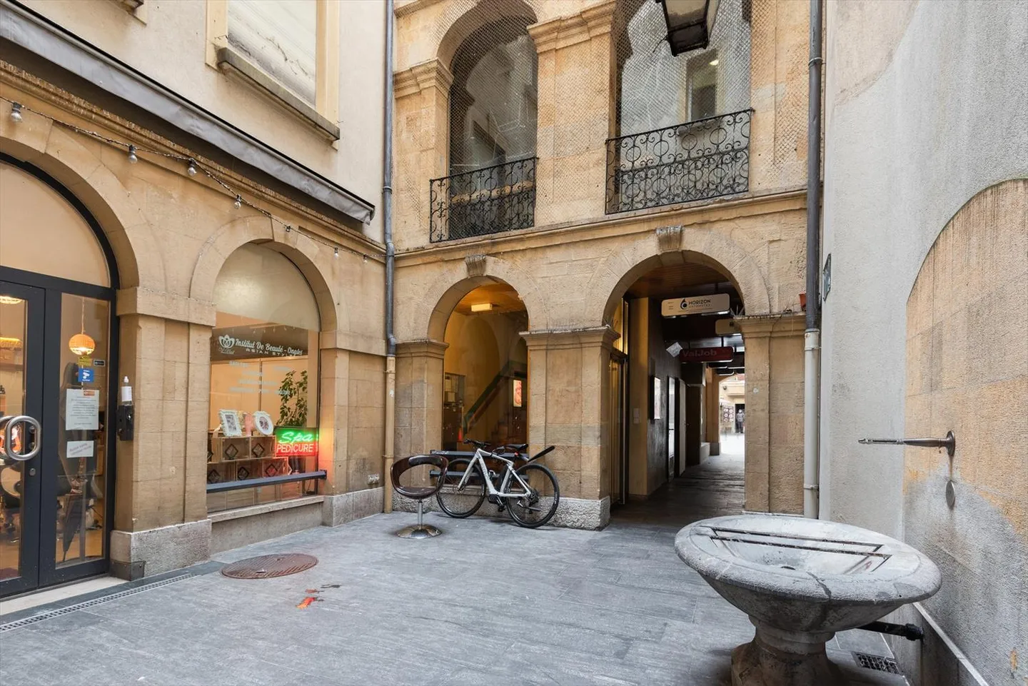 Im Herzen der Aktivitäten! - Foto 2 di 2