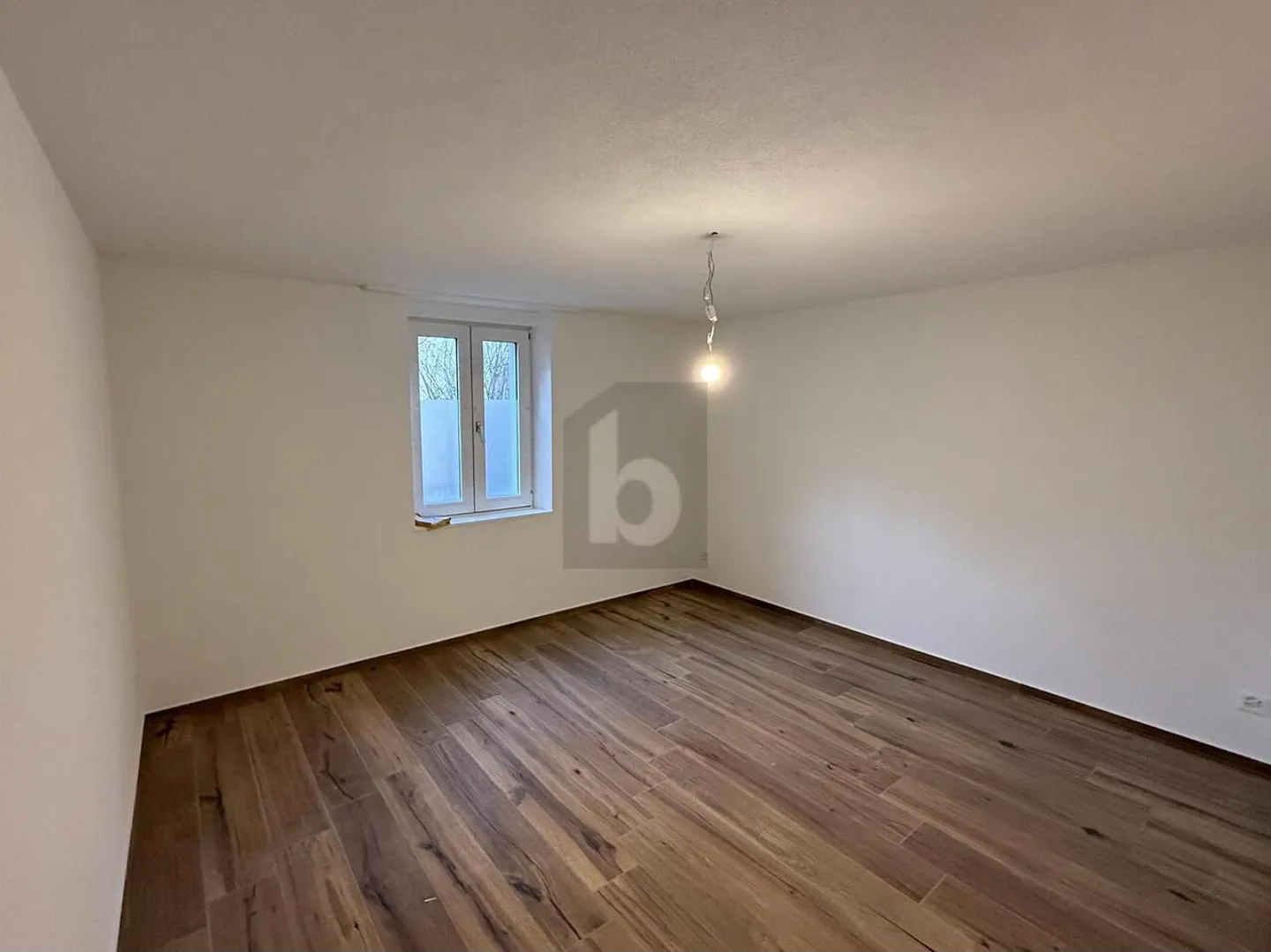 Appartement moderne avec accès jardin - Photo 2 sur 6