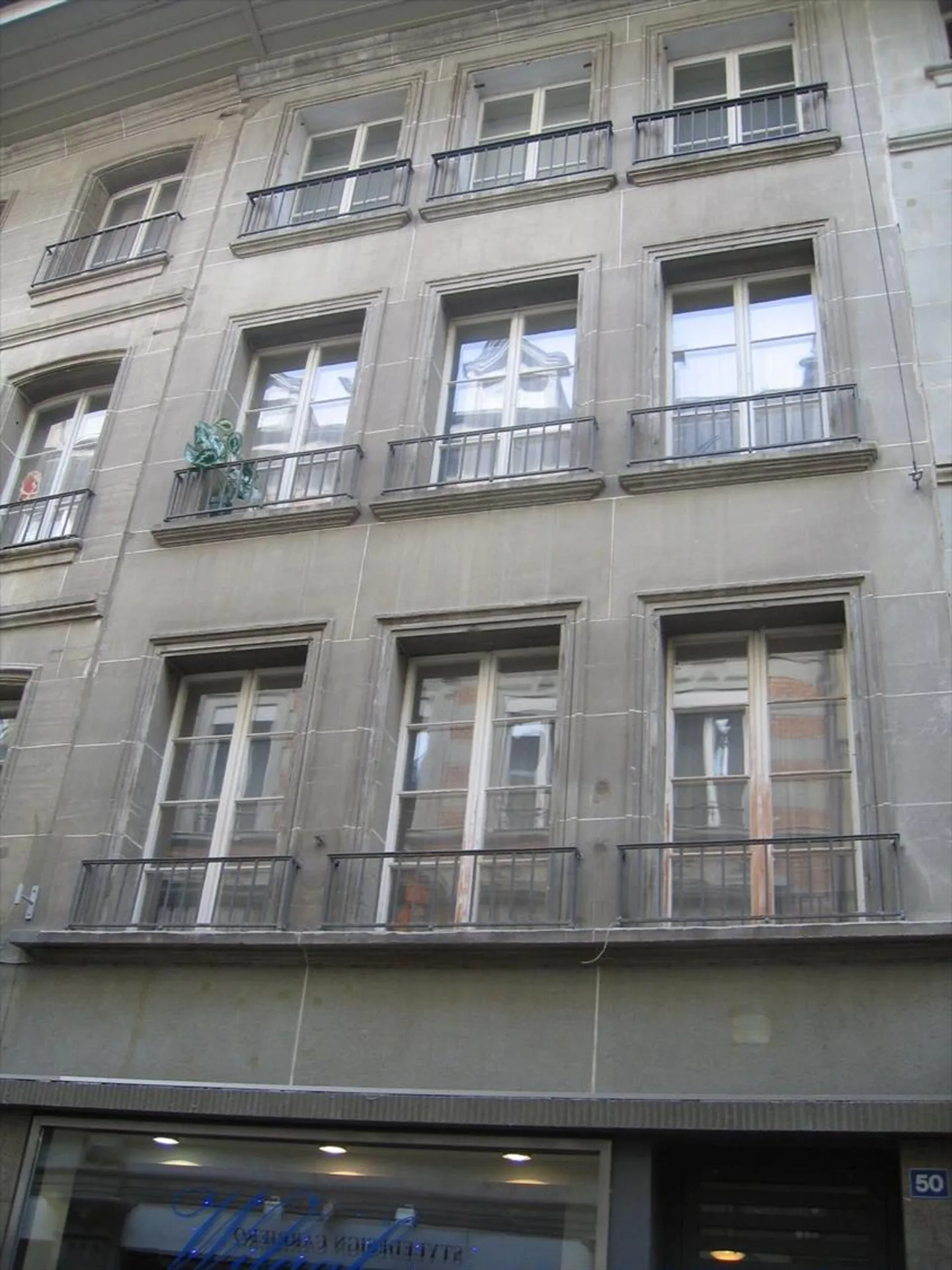 Studio au cur du centre-ville de Fribourg - Photo 1 sur 2