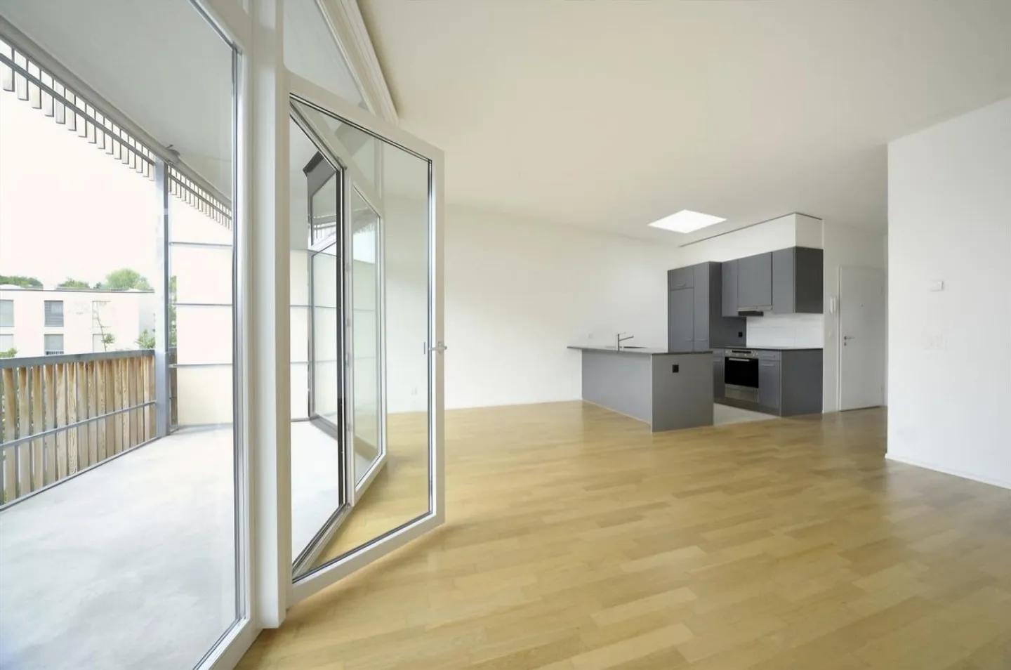 Modernes Apartment mit Loggia - Foto 1 von 10