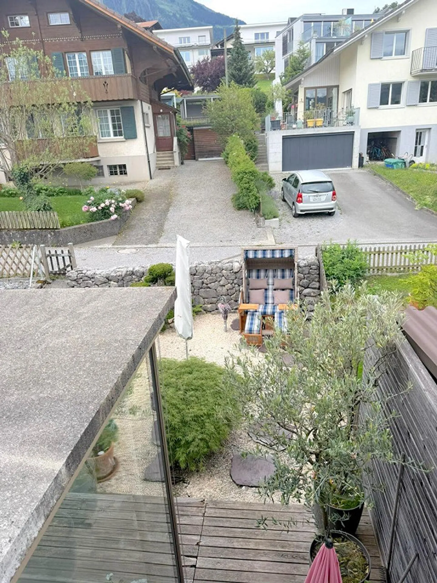 Incantevole casa a schiera di 4,5 stanze a Spiez con bella vista - Foto 4 di 19