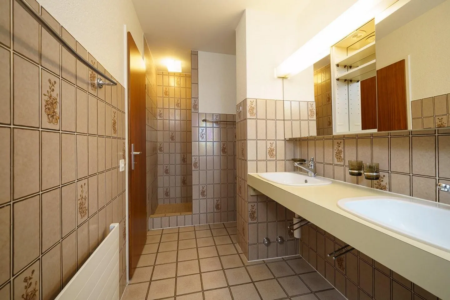 La tua nuova casa: luminoso appartamento di 5 stanze - Foto 8 di 11