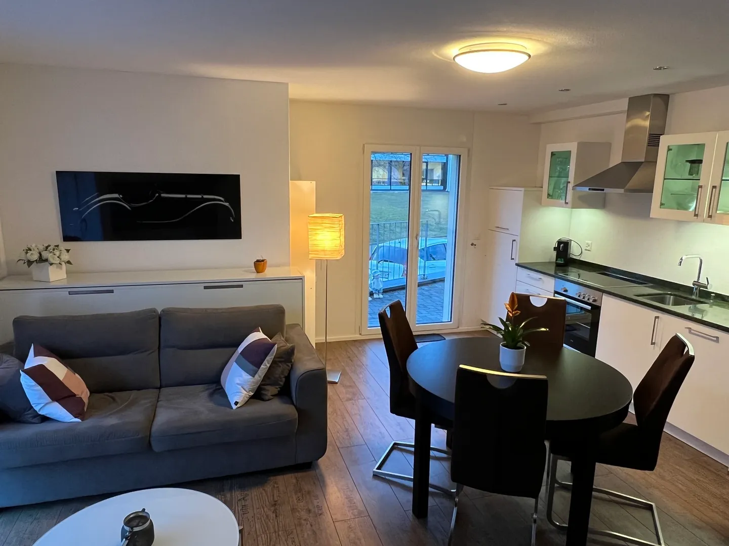 Appartement élégant avec piscine - Photo 2 sur 8