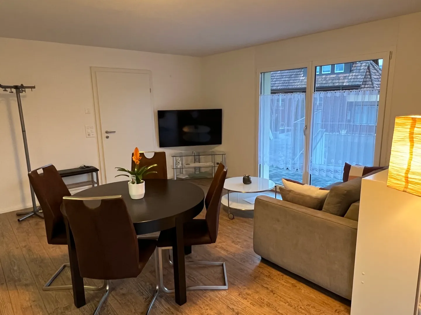 Appartement élégant avec piscine - Photo 4 sur 8