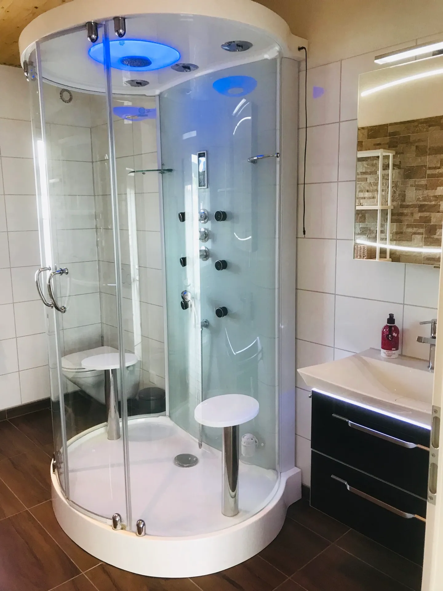 Appartement élégant avec piscine - Photo 5 sur 8