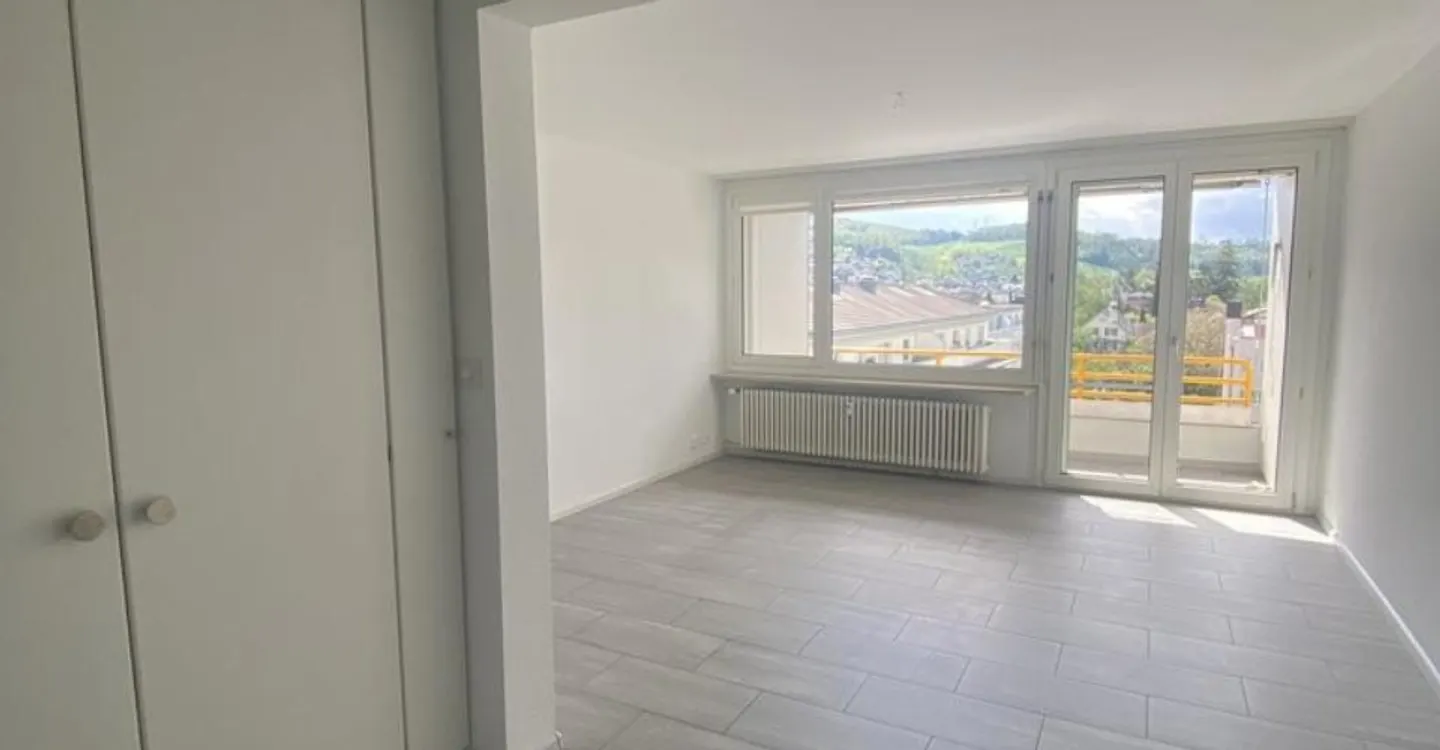 4.5-room apartment in well-maintained property - Photo 3 of 9