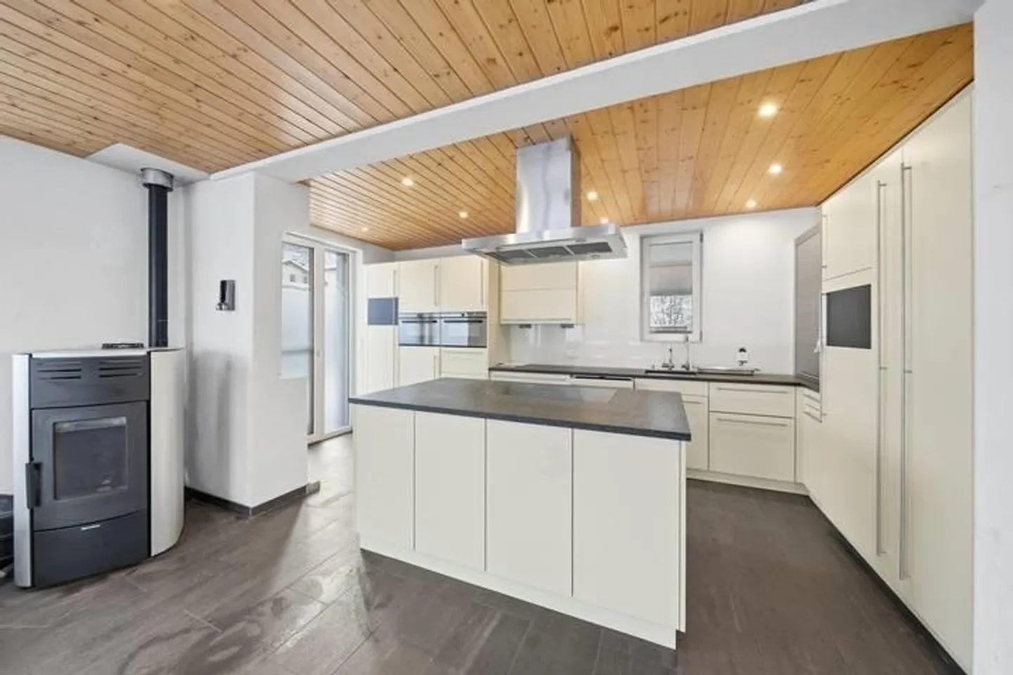 Charmantes Renoviertes Einfamilienhaus - Foto 7 von 9