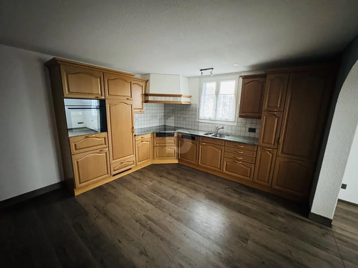 SPACIOUS LIVING WITH 150 M² TERRACE - Photo 5 of 6