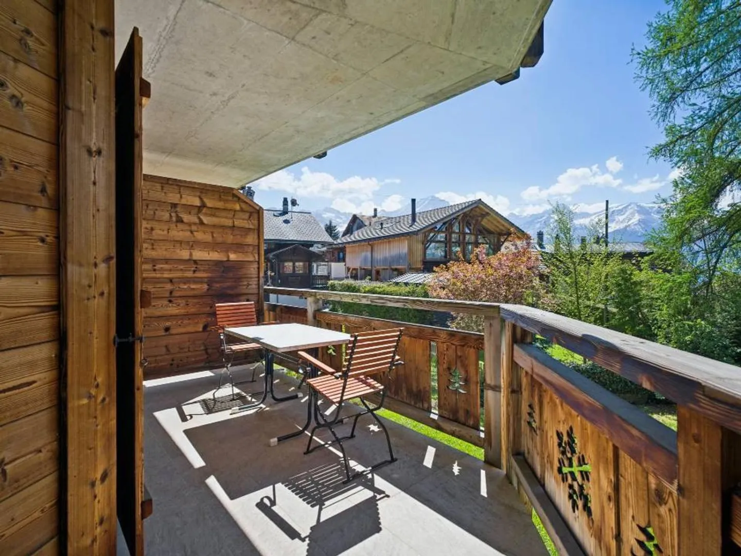 Magnificent 4-room duplex in the center of Chesières - Photo 2 of 13