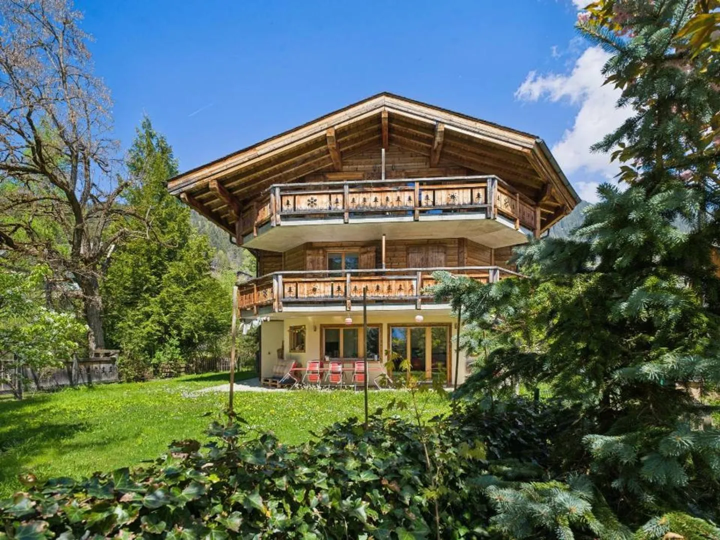 Magnificent 4-room duplex in the center of Chesières - Photo 3 of 13