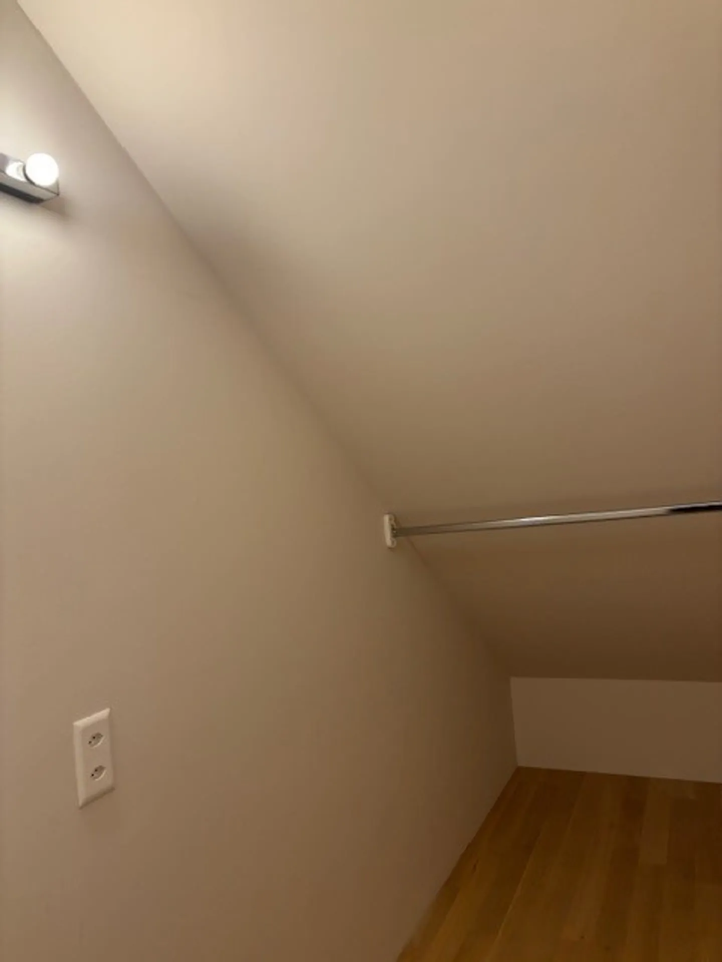 Historische 3-Zimmer-Duplex-Wohnung mit Charme in Muttenz - Foto 20 von 23