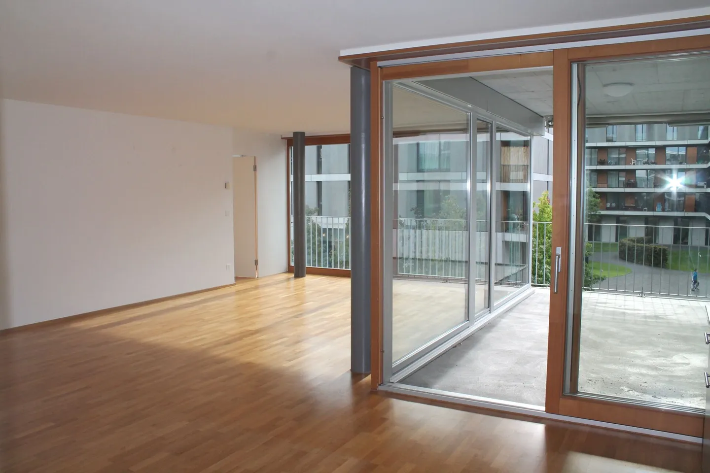 5.5 Rooms in Beautiful Schüsspark - Photo 2 of 23