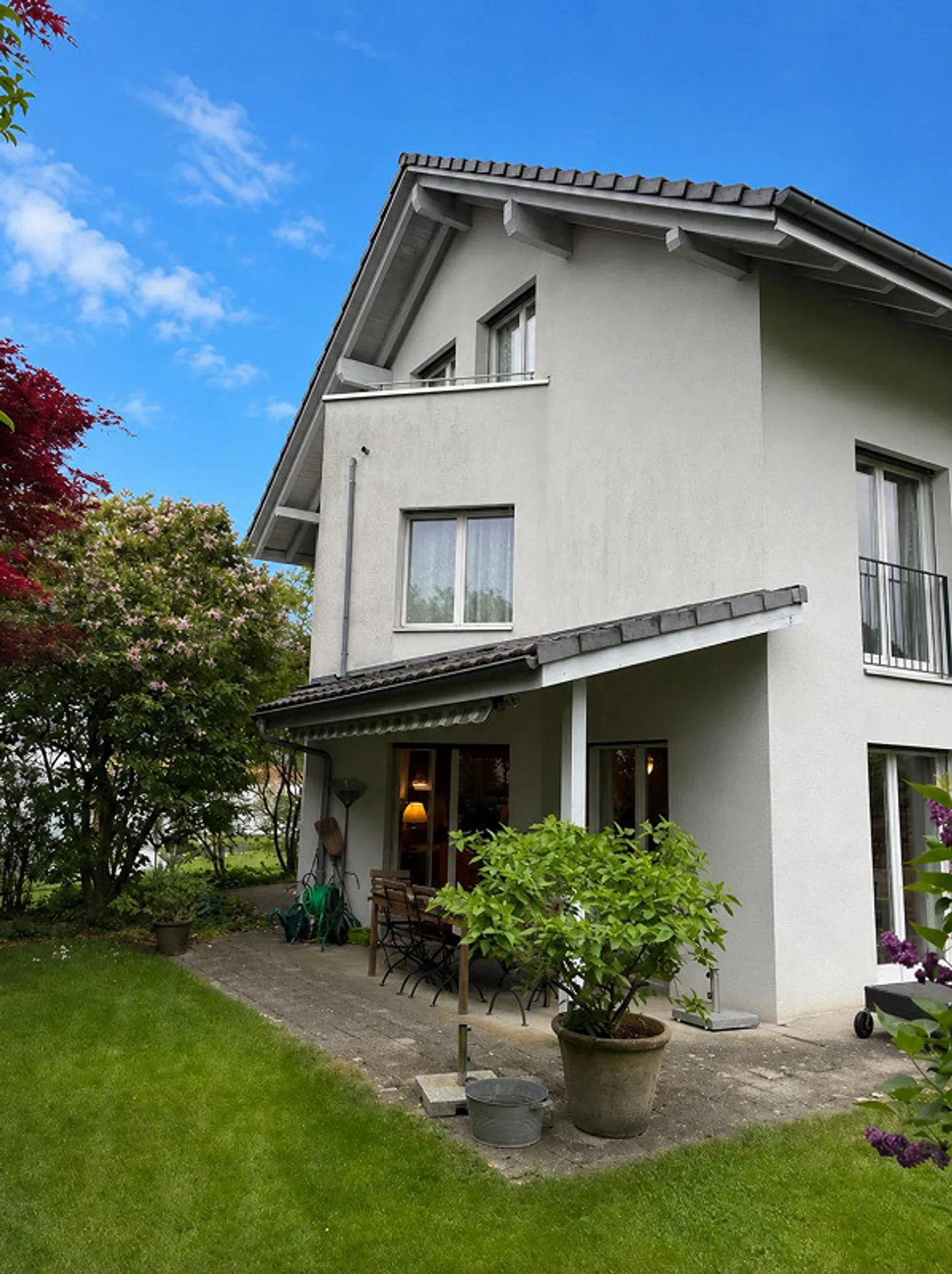 Maison familiale avec beaucoup d'espace - Photo 1 sur 13