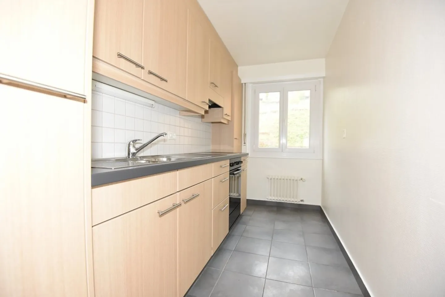 Charming 2-room apartment in the heart of Montreux - Photo 3 of 6