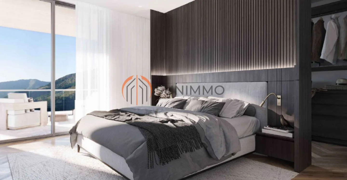 Superb 4.5-room apartment with a large 40 m2 terrace and private lawn - Photo 4 of 5