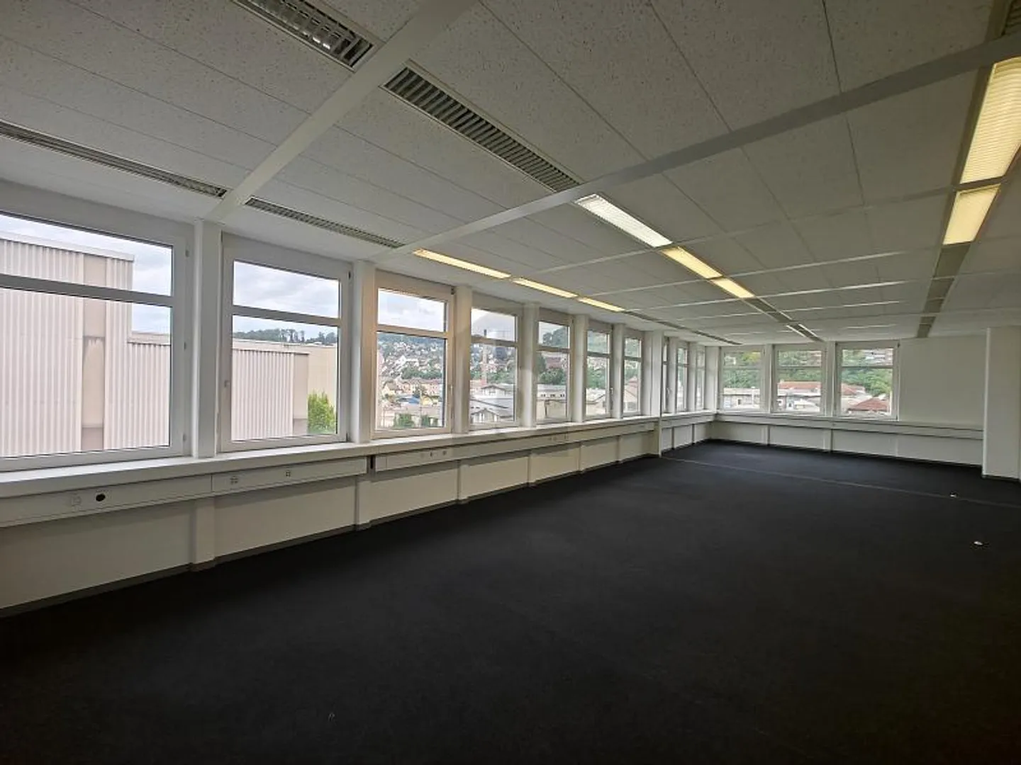 GENEROUS AND REPRESENTATIVE - Photo 3 of 6