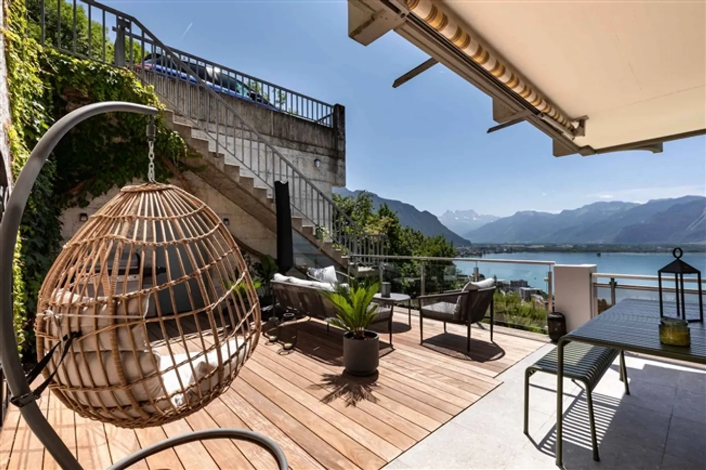 Magnifique loft à seulement 2 minutes de l'école hôtelière de Glion ! - Photo 1 sur 13