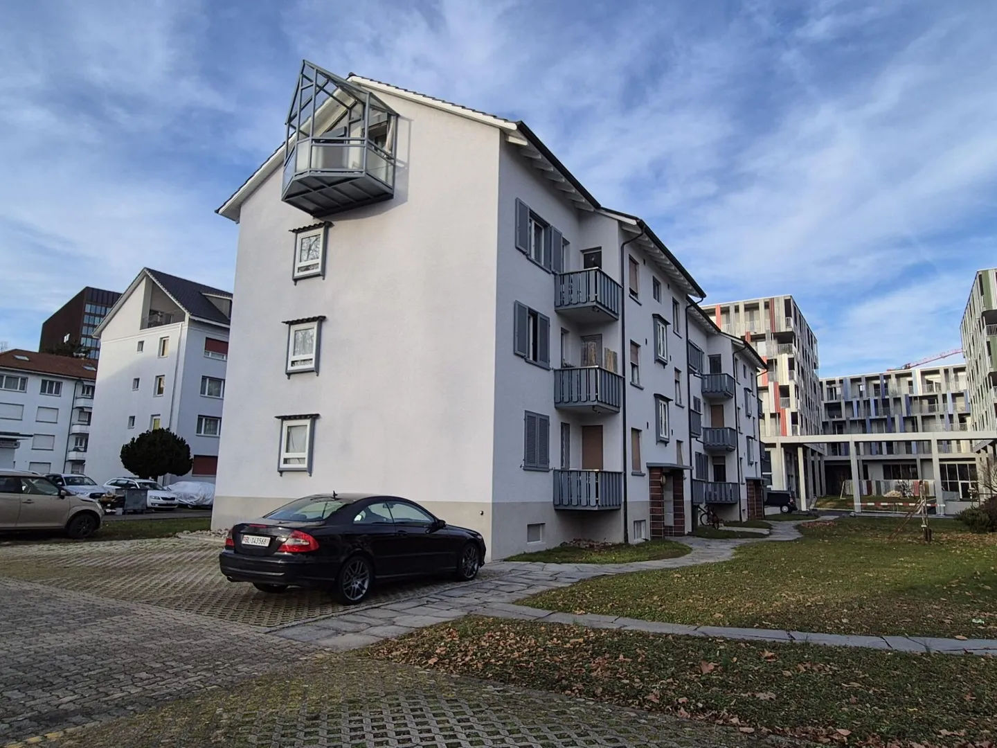 3.5 Room Attic Apartment with 93m2 Living Space! - Photo 8 of 8