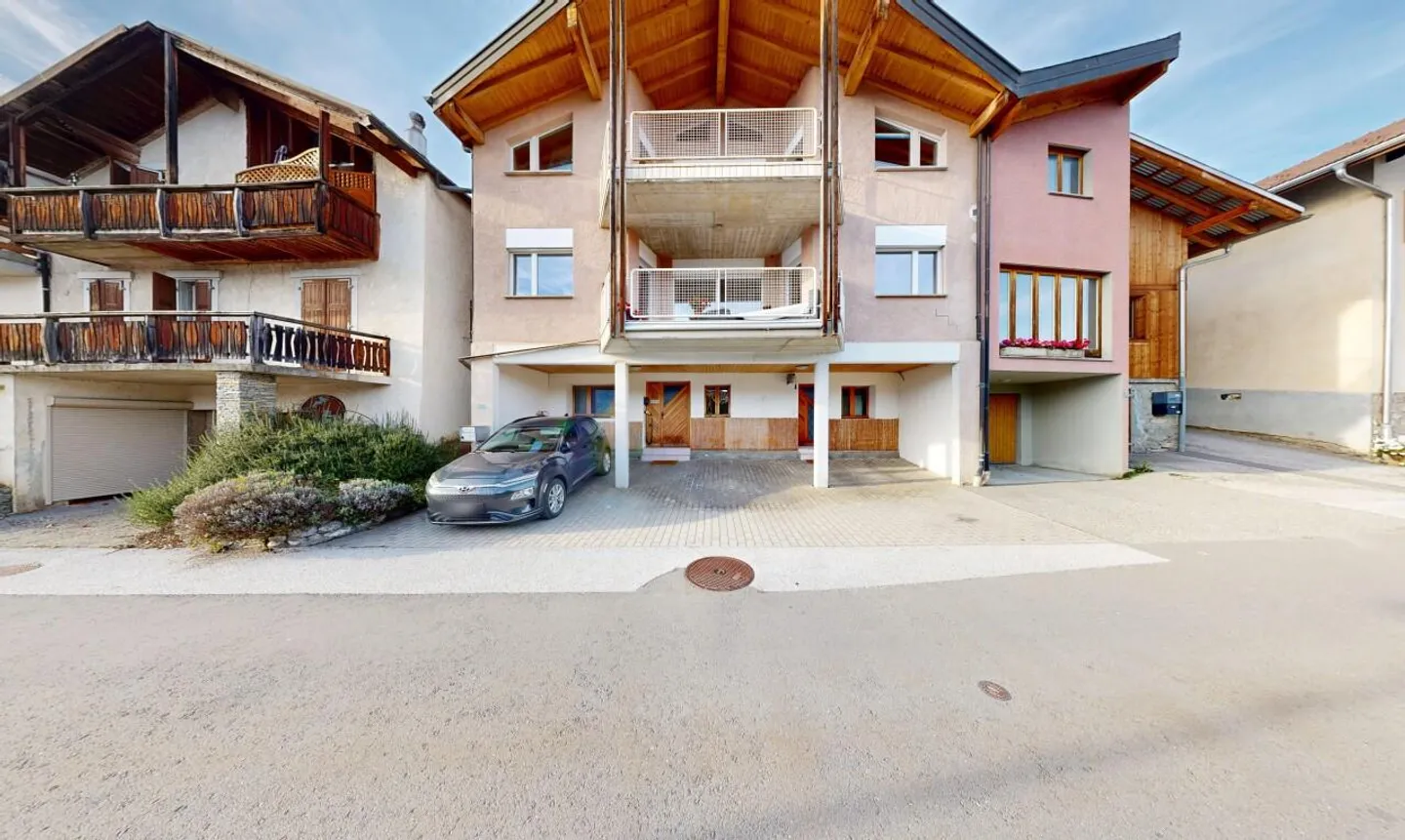 Casa a schiera a Savièse con vista panoramica e studio annesso - Foto 1 di 11