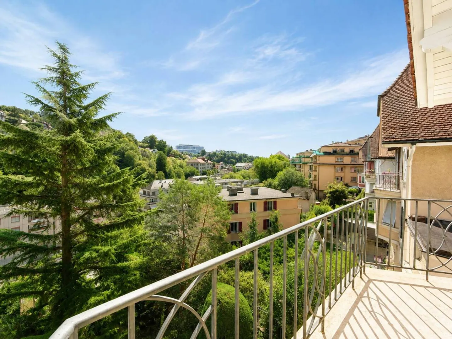 Einfamilienhaus mit Garten, Stadtzentrum von Lausanne, ungehinderte Aussicht - Foto 2 von 12