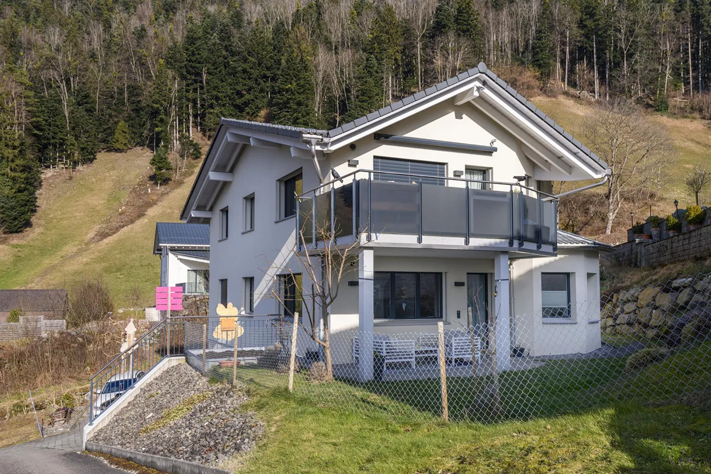 Appartement neuf dans une maison bifamiliale - Photo 1 sur 6