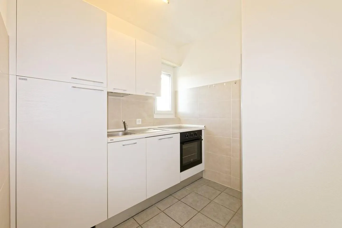 Appartamento con Vista Aperta - Foto 2 di 9