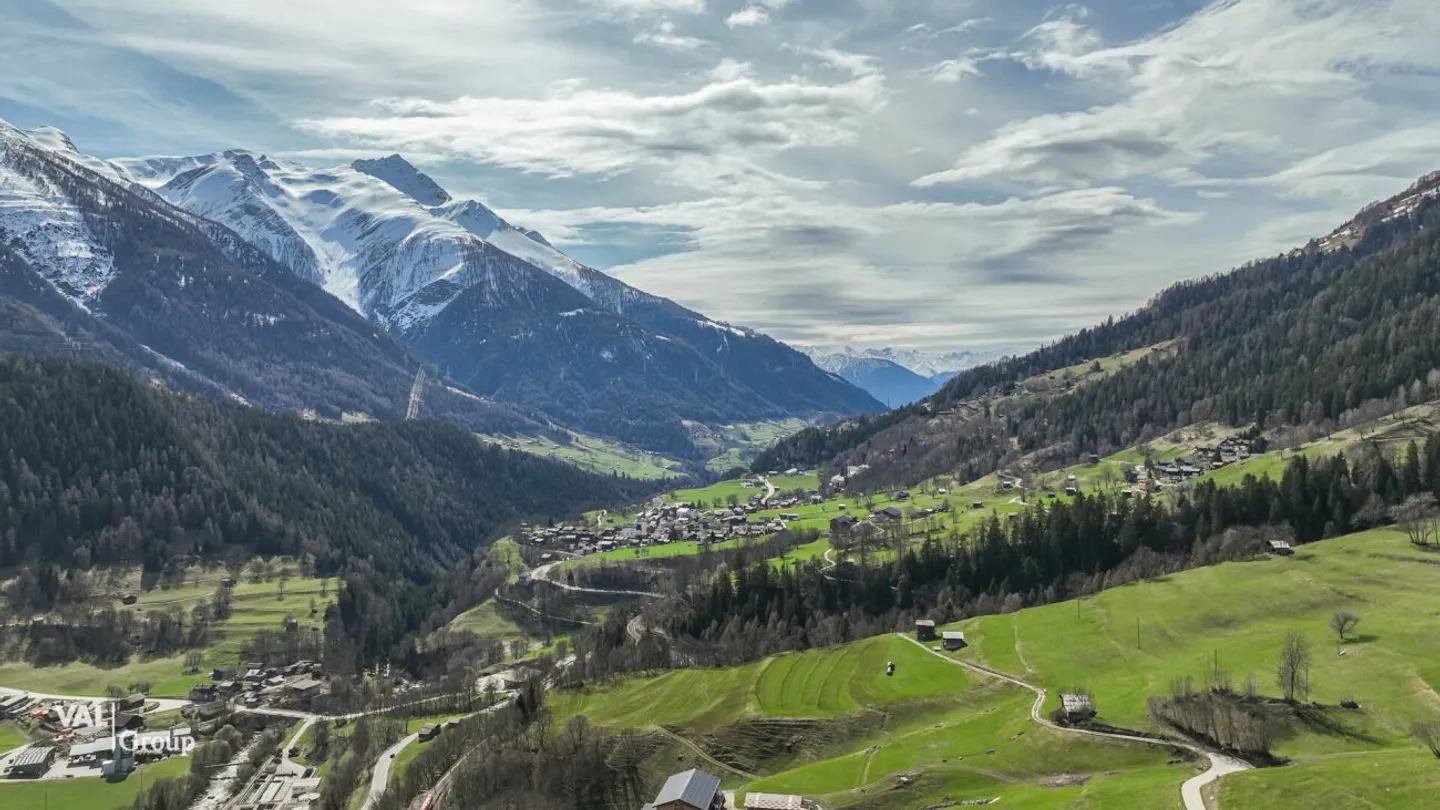 Terrain attractif avec beaucoup de potentiel dans un emplacement privilégié et familial - Photo 3 sur 5
