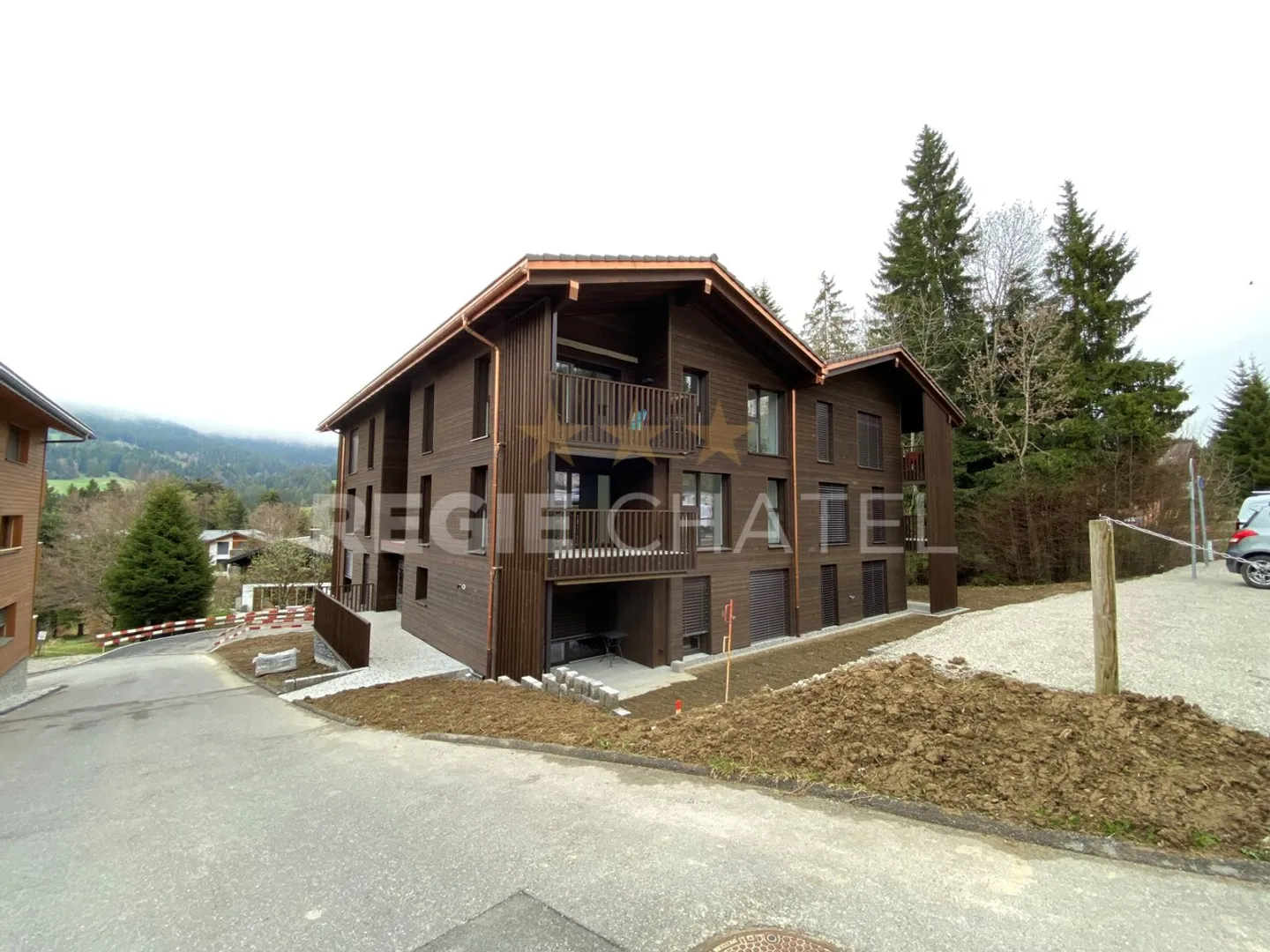 Charmant appartement 2.5 pièces - Photo 1 sur 7