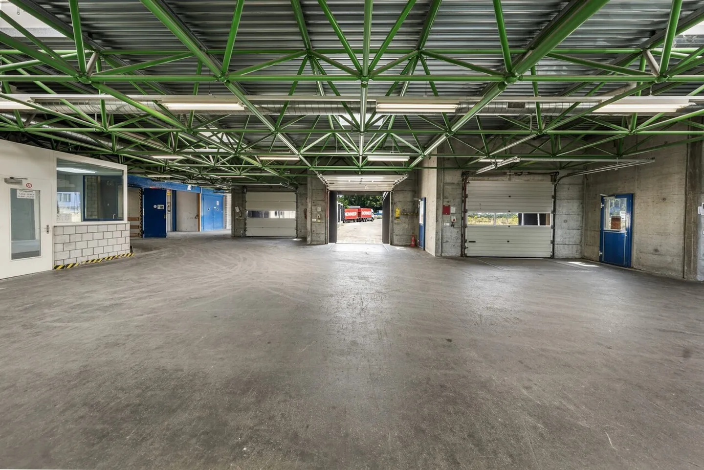 Surfaces commerciales à Plaffeien - Photo 4 sur 13